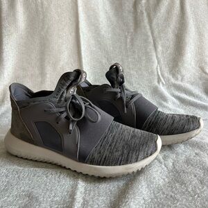 Adidas Tubular Defiant